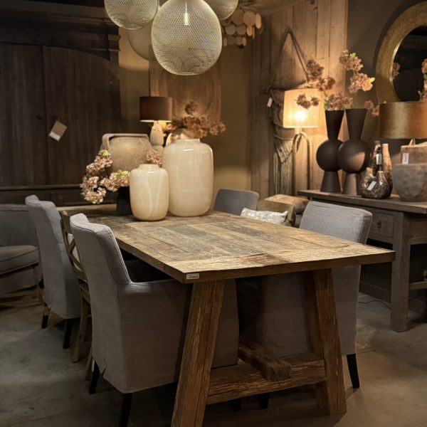 oud eiken landelijke eettafel