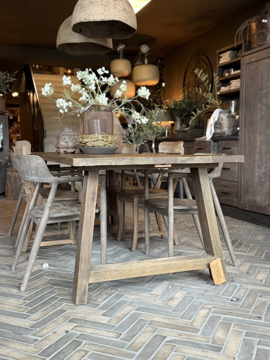 landelijke eettafel